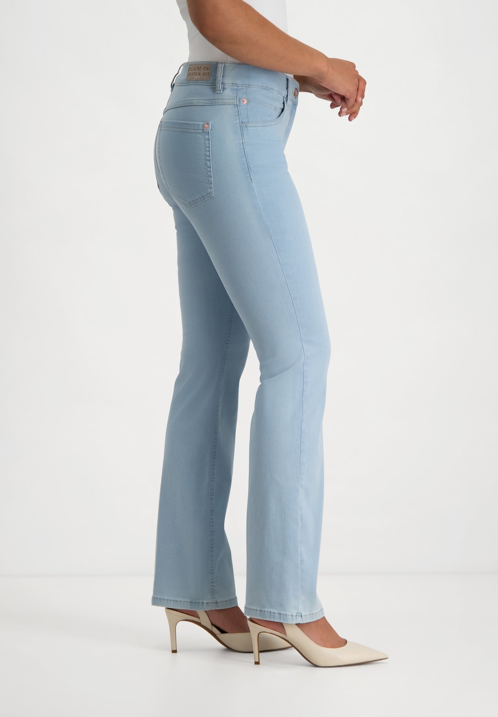Twigie Shape-On bootcut jeans | Bleach